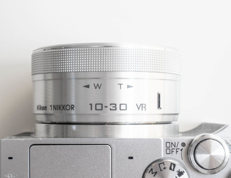 Nikon - Nikon 1 J5 Wズームレンズキット SILVER オマケ付きの+