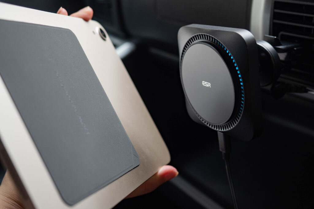 ESR ウォレット スタンド比較バック